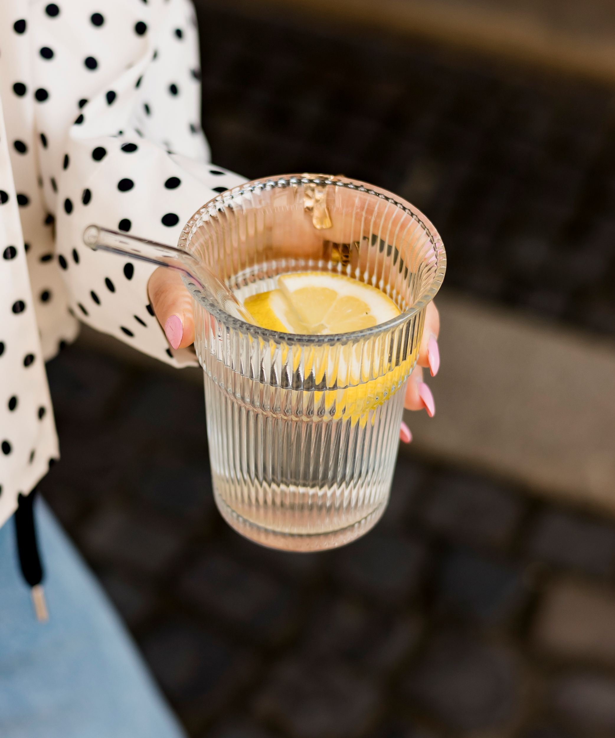 Ribbed Drinking Glass in To-Go Design | Liva