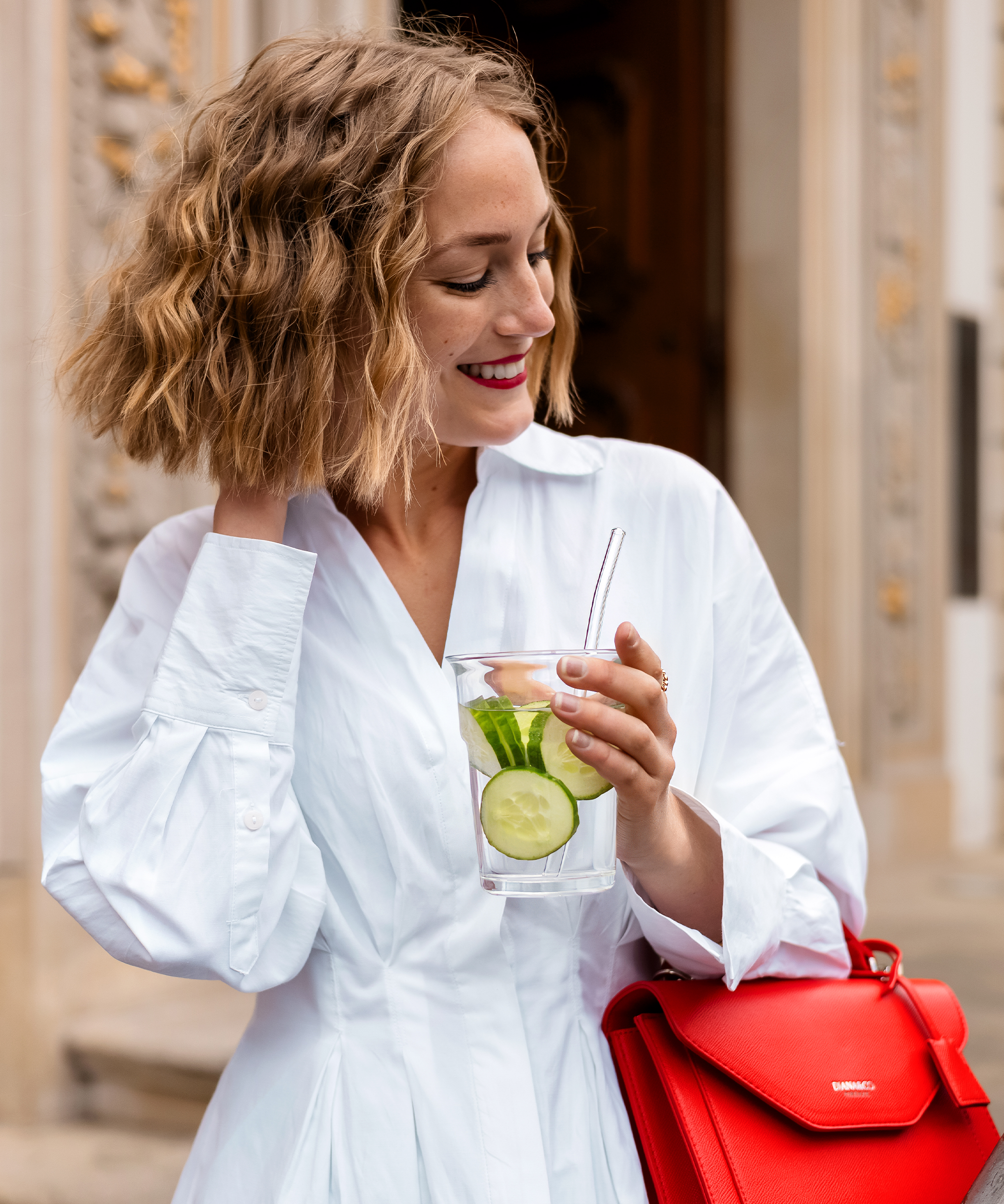 Clear Drinking Glass in To-Go Design | Liva