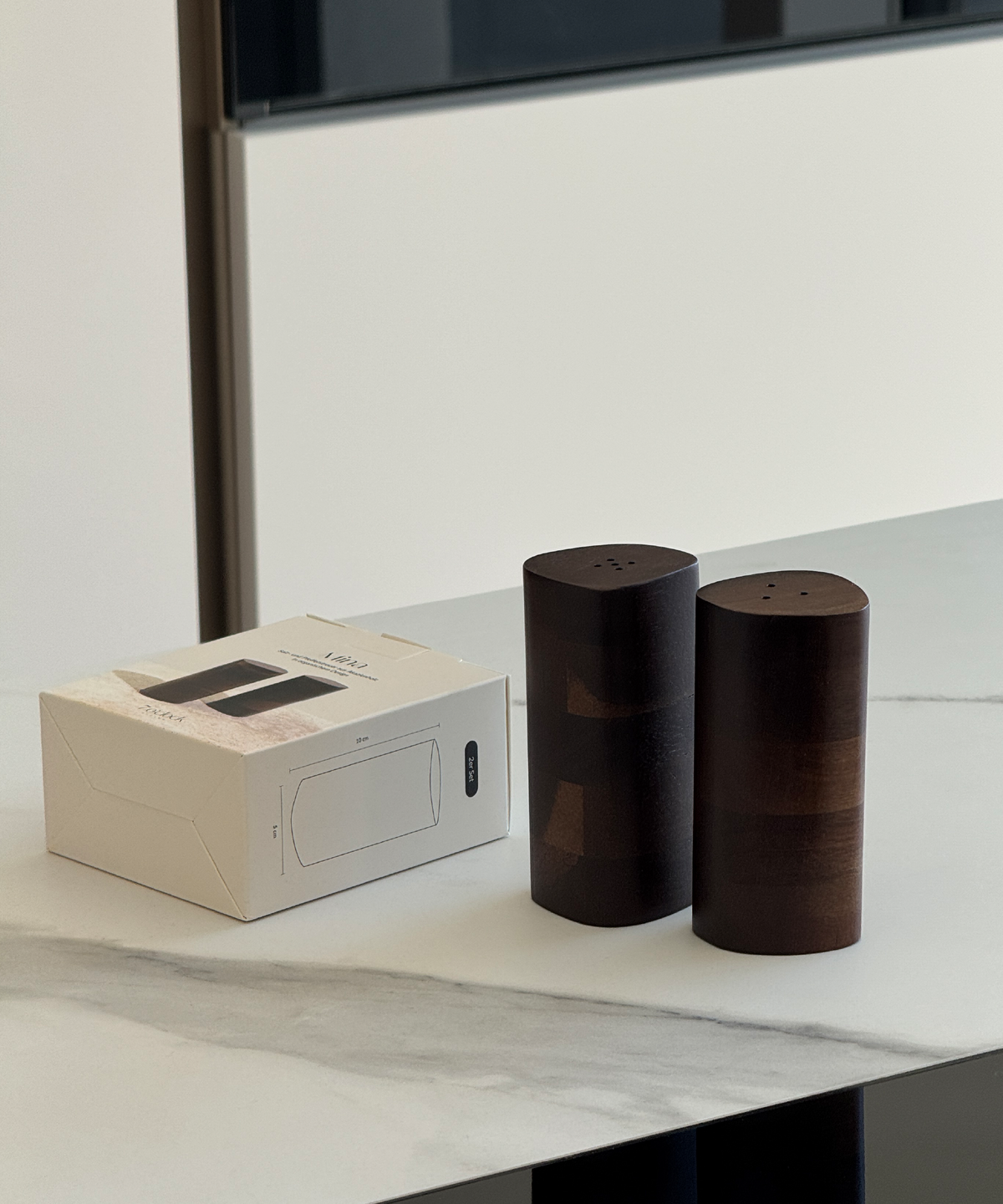 Salz- und Pfefferstreuer aus der Serie Mina – Materialdetail