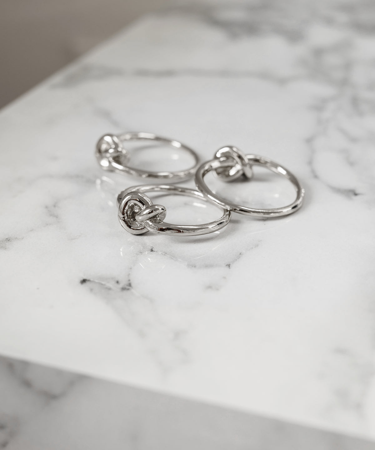 Serviettenringe Silber im 6er Set aus der Serie Tye – Produktansicht