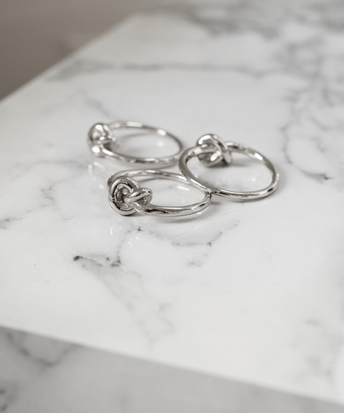 Serviettenringe Silber im 6er Set aus der Serie Tye – Produktansicht