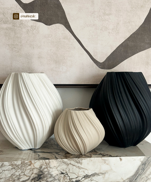 Kleine Keramik Vase in Beige aus der Serie Flora – Draufsicht