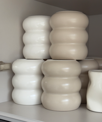 Wave-shaped ceramic mug white (400ml) | Mya