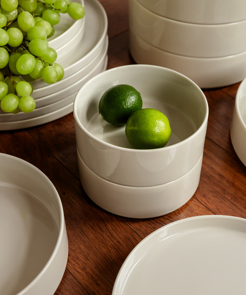 2er Set kleine Bowls in Beige aus der Serie Nia – Detailansicht