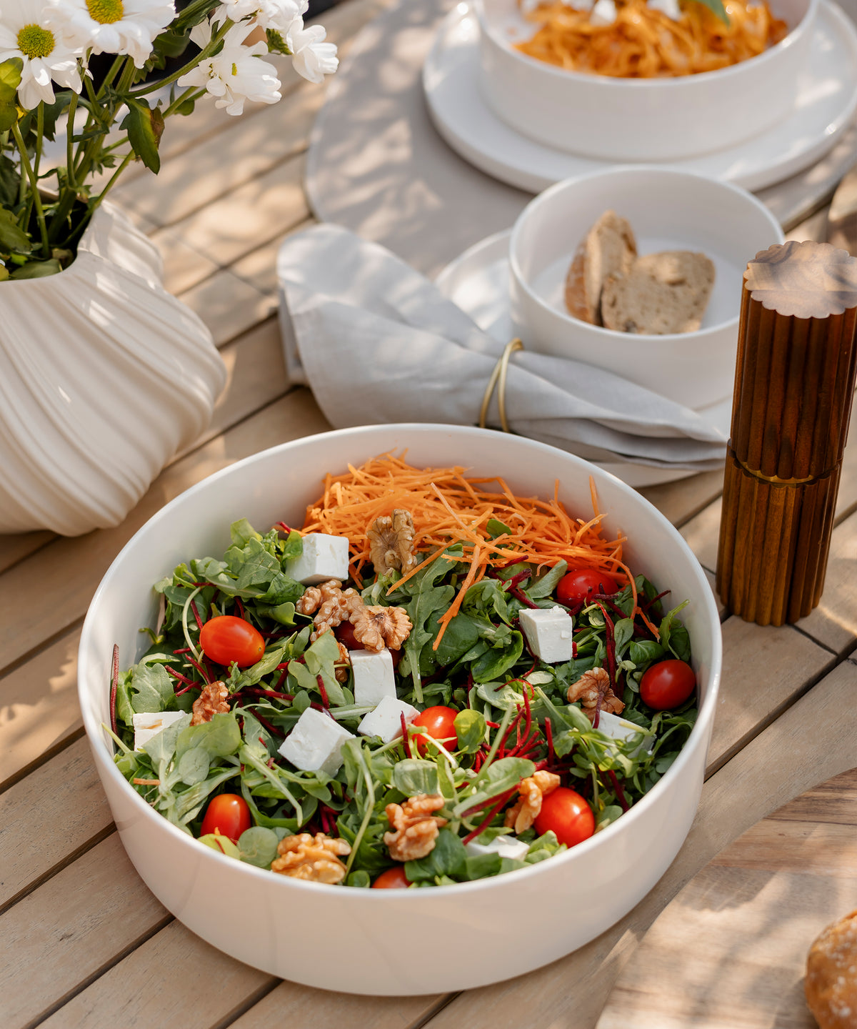 Große Bowl Ø27cm in Cremeweiß aus der Serie Nia – Detailansicht
