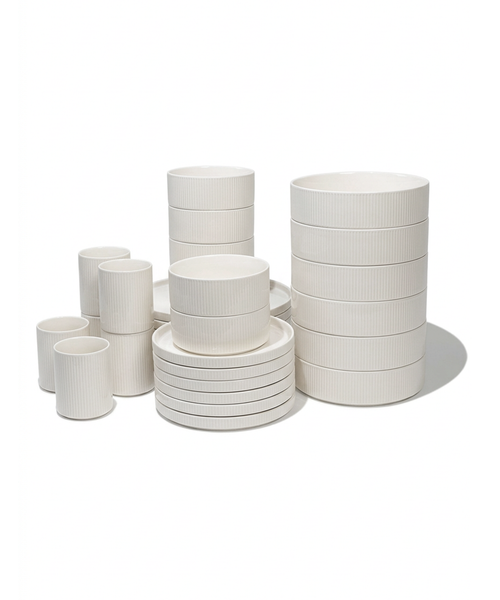 Geschirr Set mit Tassen gerillt in cremeweiß-glänzend – nia collection von 7 O'CLOCK