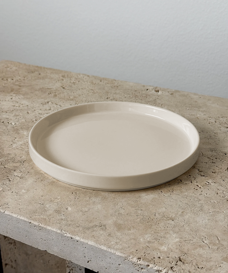 Kleiner Teller in Beige – nia collection von 7 O'CLOCK