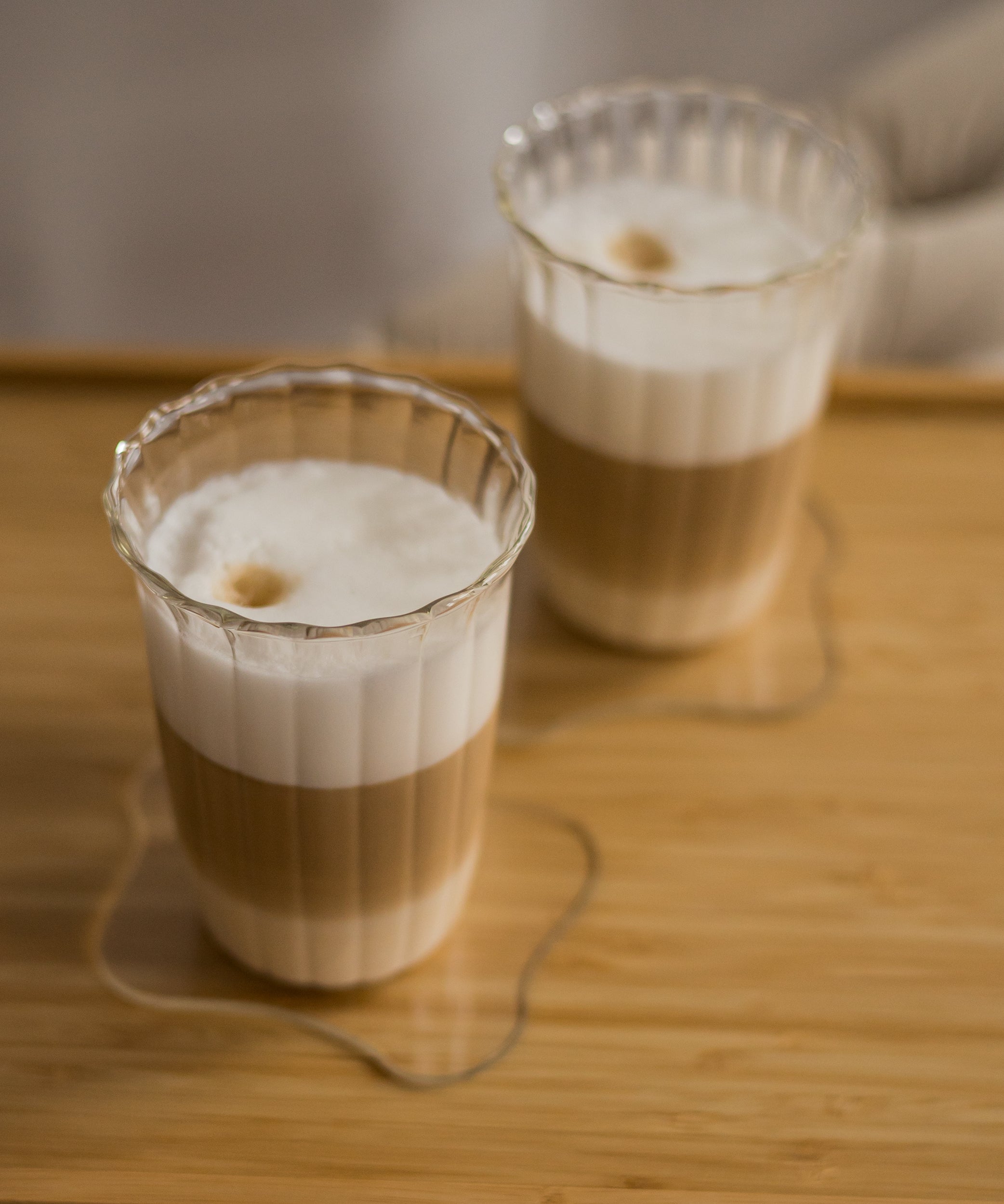 V-Day Edition Glas gerüschter Rand | Norway