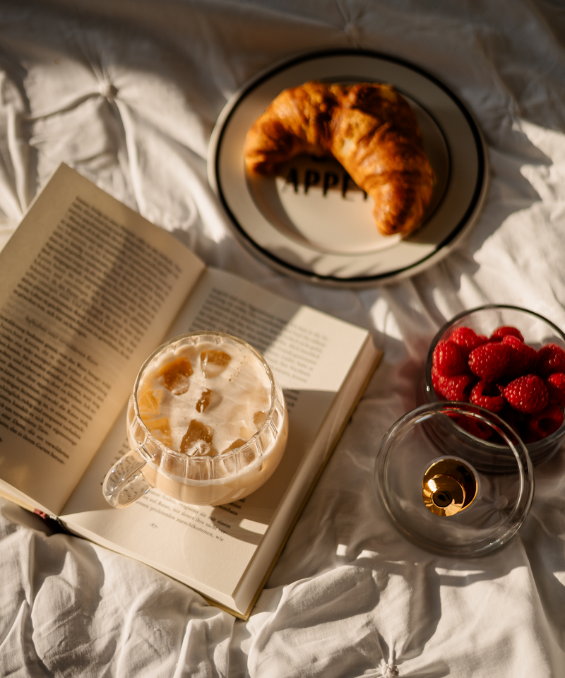 Glastasse im Streifen-Design aus der Serie Norway – Seitenansicht