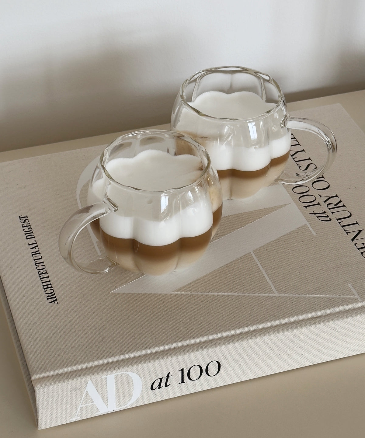 Glastasse im Streifen-Design aus der Serie Oslo – Produktansicht