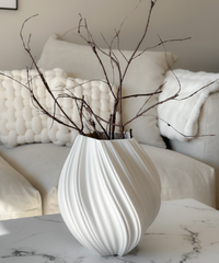 Ceramic vase in cream white | Flora