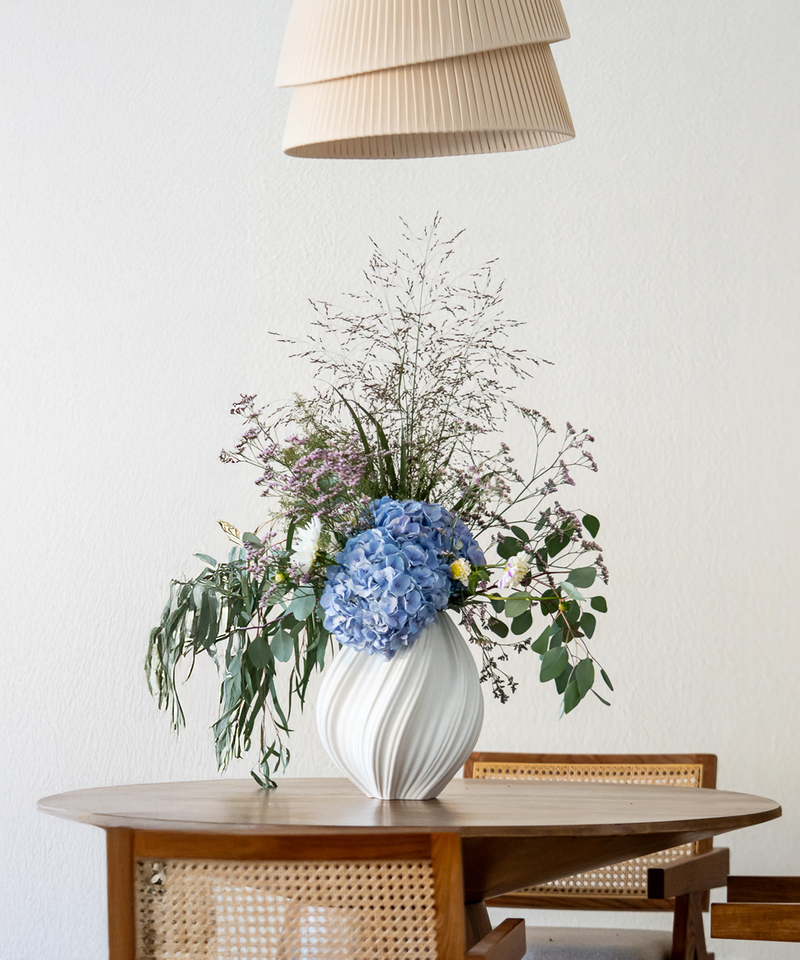 Große Keramik Vase Cremeweiß, Serie Flora – Detailansicht