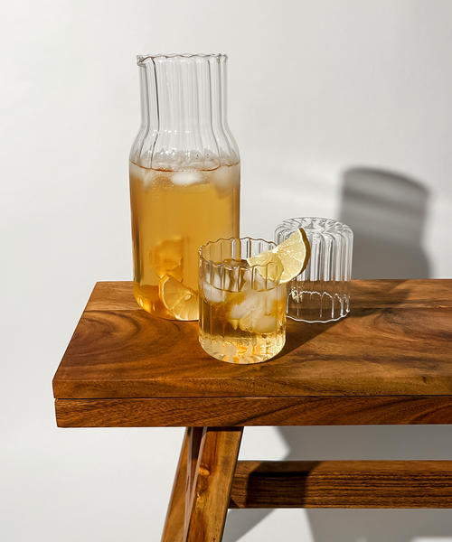 Wasserkaraffe im Streifen-Design, Serie Norway – Seitenansicht