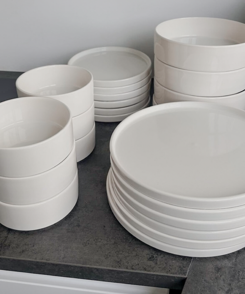 2er Set kleine Bowls in Cremeweiß, glänzend, Serie Nia – Nahaufnahme der Oberfläche