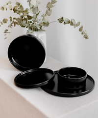 24-piece tableware set in black | Nia