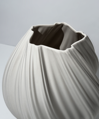 Ceramic vase in cream white | Flora