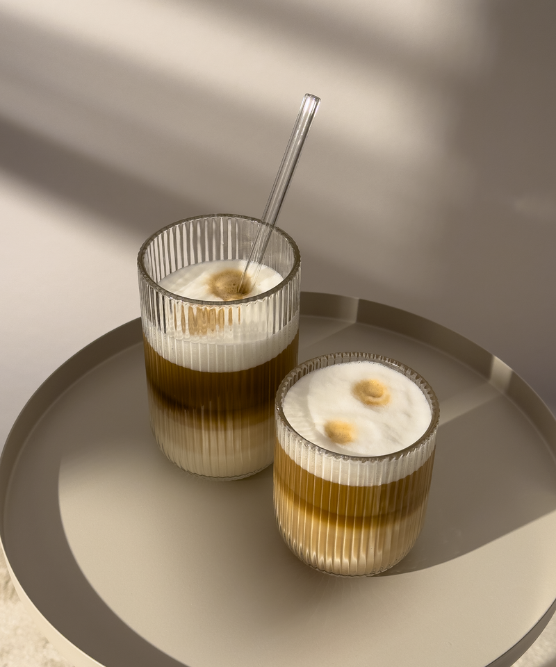 Geriffeltes großes Trinkglas aus der Serie Paris – Materialdetail
