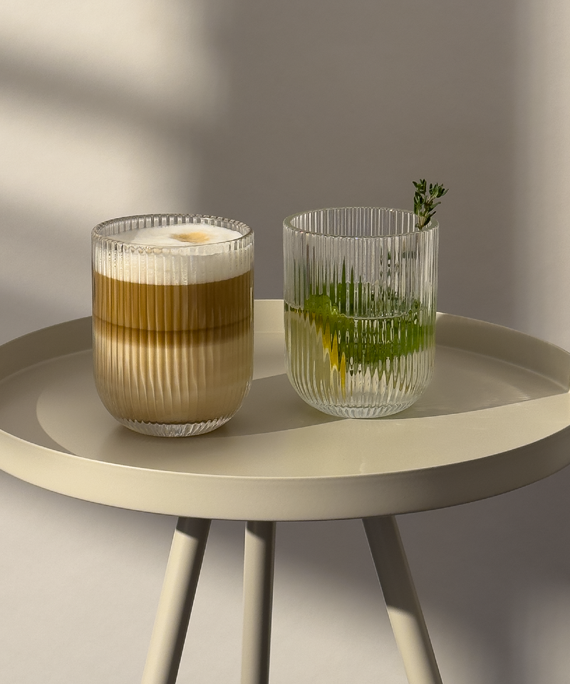 Geriffeltes kleines Trinkglas aus der Serie Paris – Detailansicht