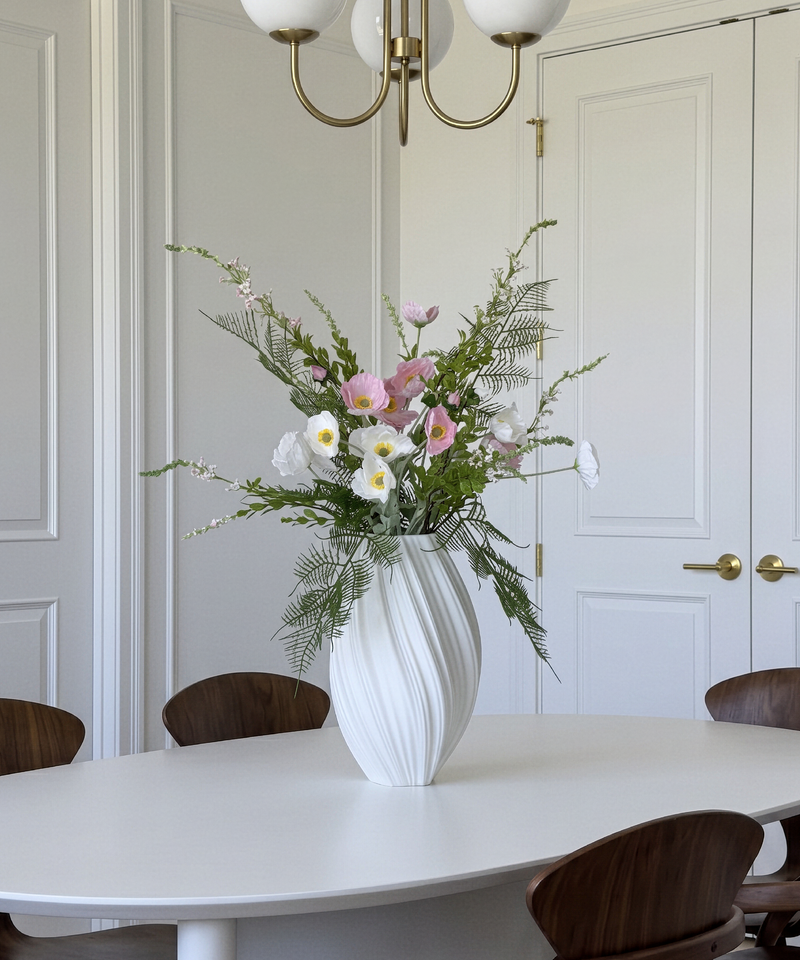 Kunstblumen-Bouquet Poppy Field 8er in Weiß, Rosa und Grün aus der Serie Bloom – Nahaufnahme der Oberfläche
